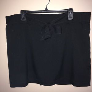 ST JOHN’S BAY Active Wear SKORT Black. Good cond.